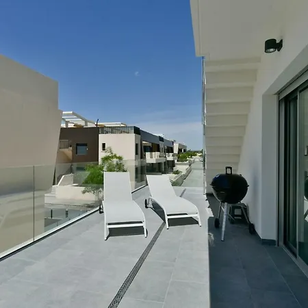 Casa Mazal, Lujosa Independiente A 150m Del Mar Pilar de la Horadada